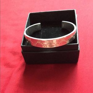 Gucci silver cuff bracelet Mens